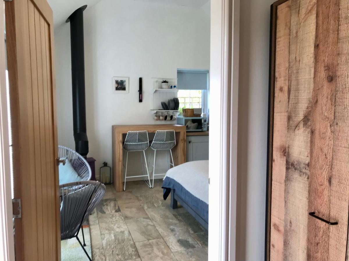 סנט פילאנס The Bothy - Your Unique Luxury Refuge מראה חיצוני תמונה